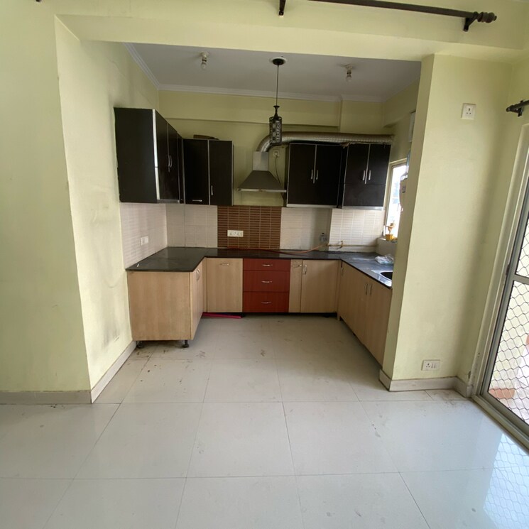 Kitchen, maxblis-white-house 3 Bedroom 1390 Sq.Ft. Apartment In Sector 75 Noida 8945102