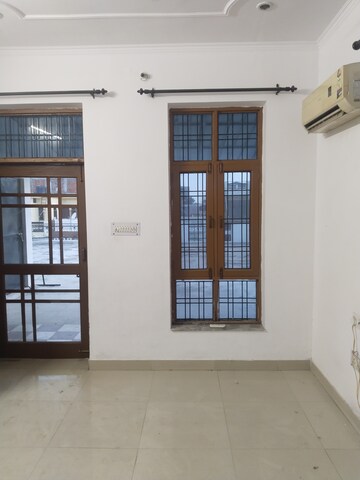 Room in 1 RK Builder Floor at Vipul Khand – for Rent