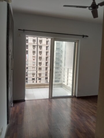 Room in 2 BHK Apartment at Paras Seasons, Sector 168 – for Rent