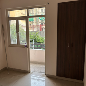 Room in 3 BHK Apartment at Wave Executive Floors, Bayana – for Sale