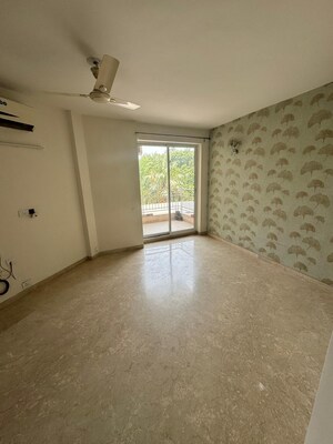 Room in 2 BHK Apartment at Sector 79 – for Sale