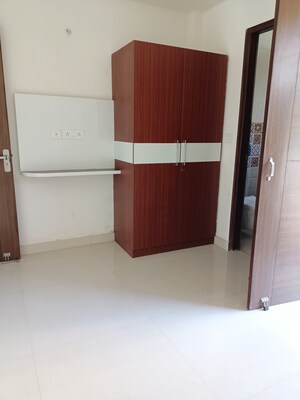 Room in 3 BHK Builder Floor at RPS Palm Drive, Sector 88 – for Sale