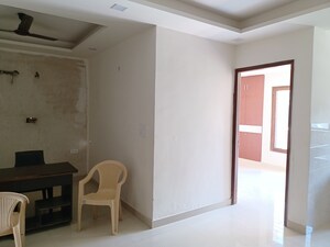 Room in 3 BHK Builder Floor at RPS Palm Drive, Sector 88 – for Sale