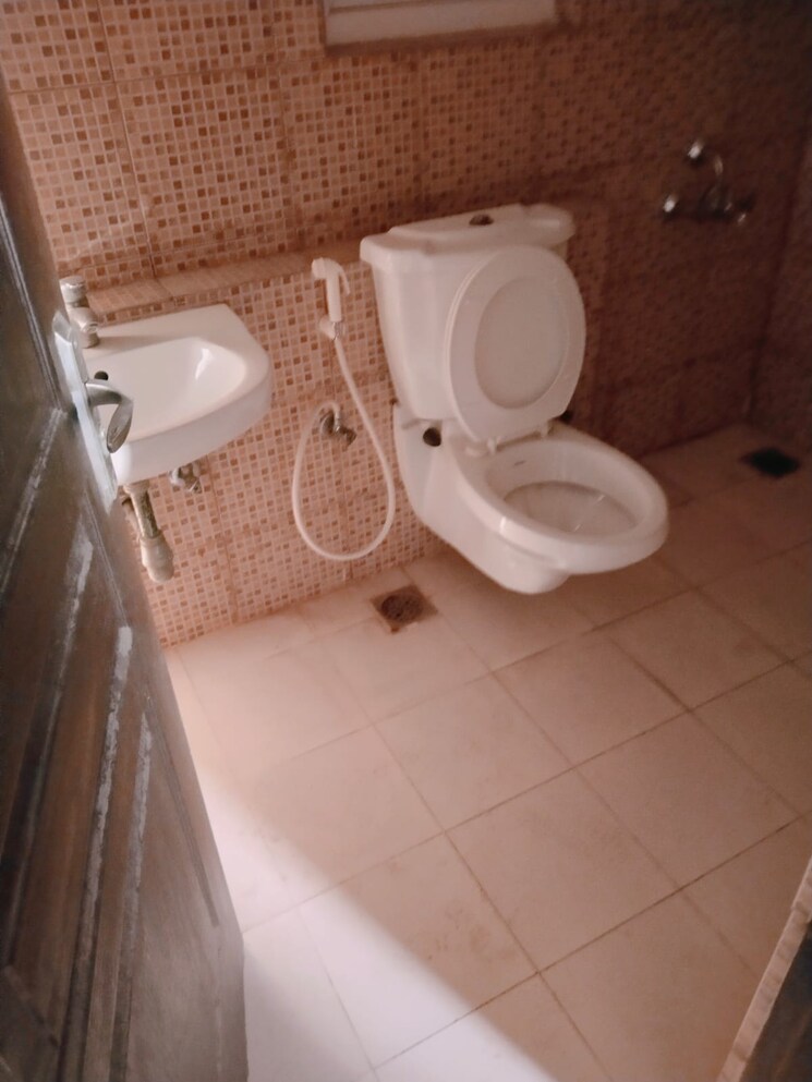 Bathroom, 3c-lotus-zing 2 Bedroom 1200 Sq.Ft. Apartment In Sector 168 Noida 8945131