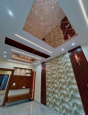 Furnished Amenities in 3.5 BHK Builder Floor at Sector 30 – for Sale