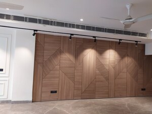 Balcony in 3 BHK Builder Floor at DLF Building 10, Dlf Phase ii – for Sale