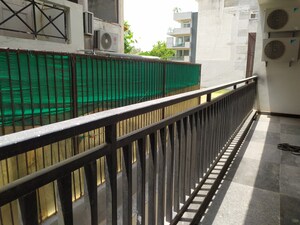 Balcony in 3 BHK Builder Floor at DLF Building 10, Dlf Phase ii – for Sale