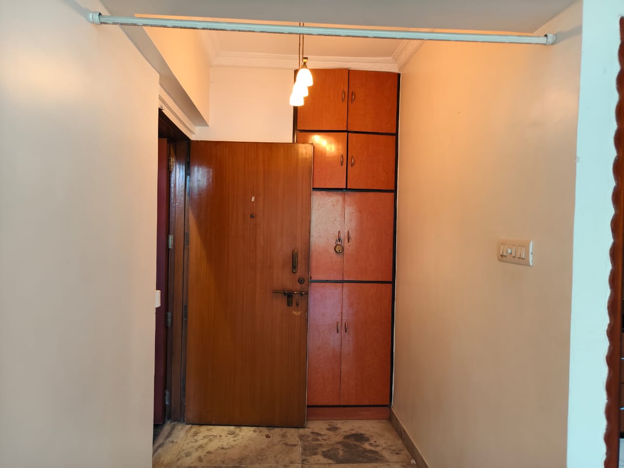 2 BHK Apartment For Rent in Hiranandani Gardens