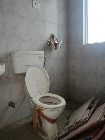 Bathroom in 1 BHK Apartment at Lotus Homz, Sector 111 – for Rent