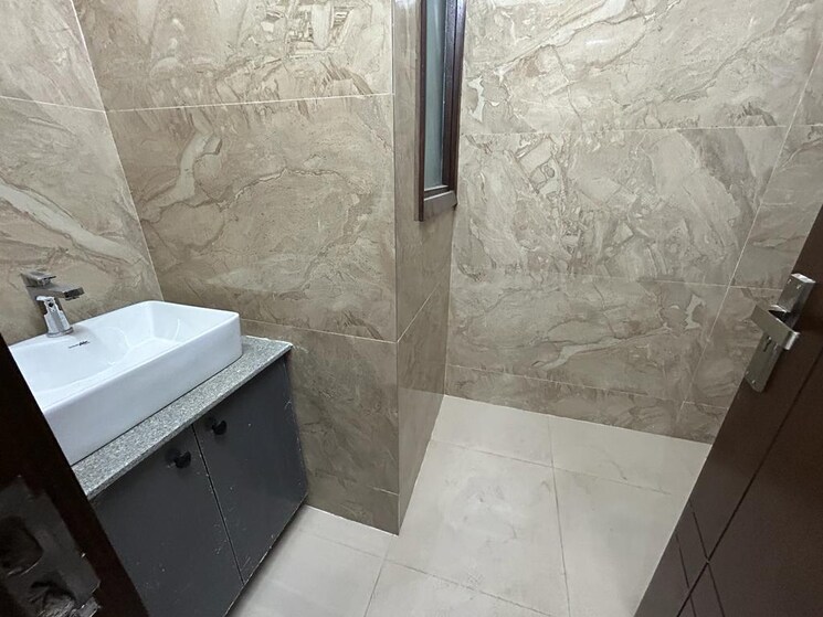 Bathroom, saket 4 Bedroom 1900 Sq.Ft. Apartment In Saket Delhi 8945191