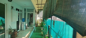Swimming Pool in 4 BHK Builder Floor at Sushant Lok I – for Rent