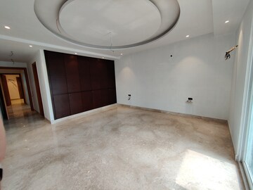 Room in 4 BHK Builder Floor at DDA Rosewood Apartments, Vasant Kunj – for Sale