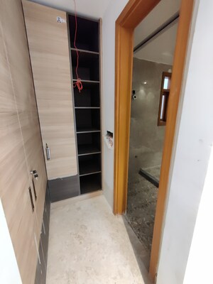 Building Lobby in 4 BHK Builder Floor at DDA Rosewood Apartments, Vasant Kunj – for Sale