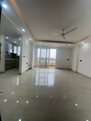 Room in 2 BHK Apartment at Saket – for Rent