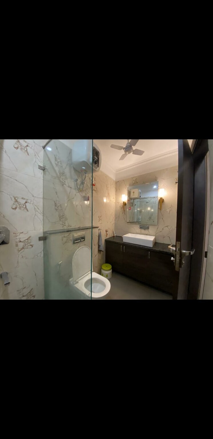 Bathroom, ardee-city 4 Bedroom 2700 Sq.Ft. Builder Floor In Sector 52 Gurgaon 8945239