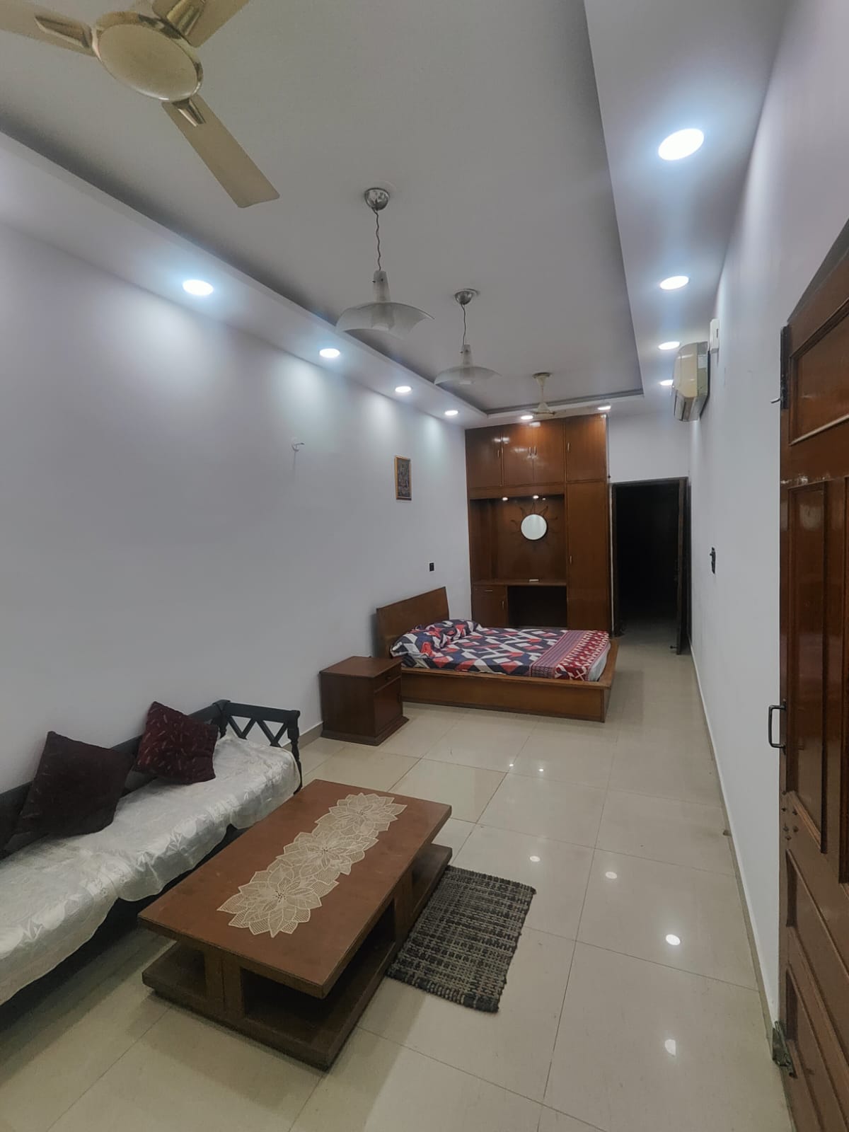 2 BHK Builder Floor For Rent in Pitampura