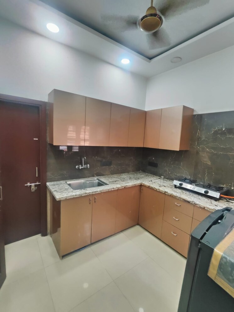 Kitchen, pitampura 2 Bedroom 900 Sq.Ft. Builder Floor In Pitampura Delhi 8945222