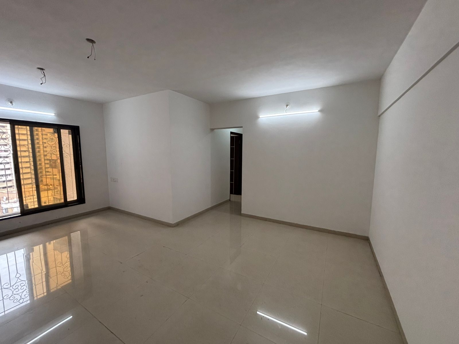 1.5 BHK + Pooja Room Apartment For Rent in Kandivali East