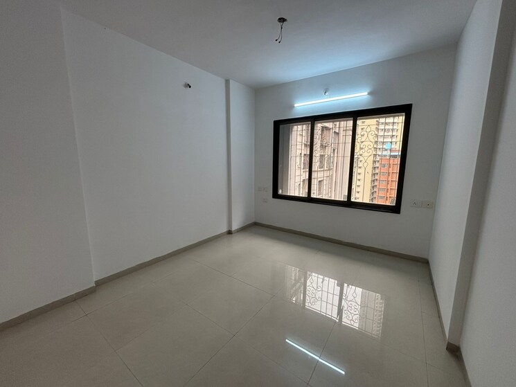 Room, kandivali east 1.5 Bedroom 550 Sq.Ft. Apartment In Kandivali East Mumbai 8945323