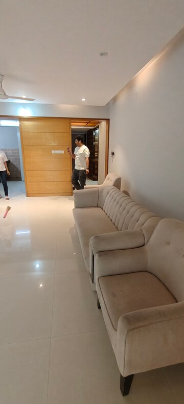 Master Bedroom in 4 BHK Apartment at Bhosale Nagar – for Rent