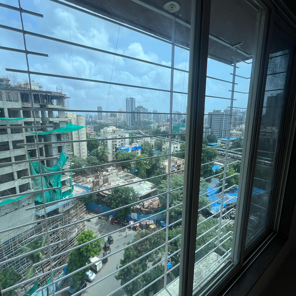 3 BHK + Extra Room Apartment For Rent in Krishiv Heritage