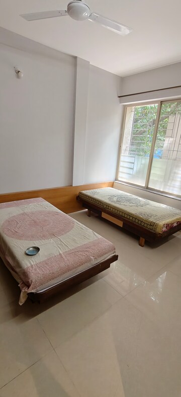 Bedroom in 4 BHK Apartment at Bhosale Nagar – for Rent
