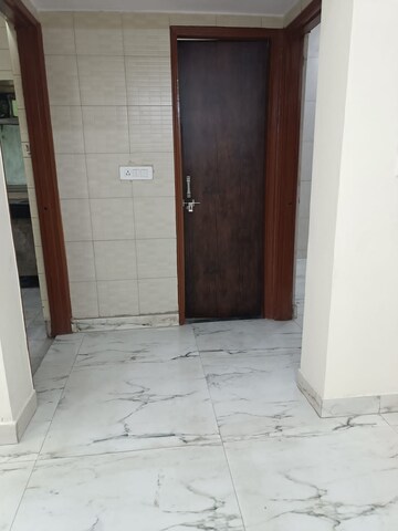 Room in 3 BHK Builder Floor at Rohini Sector 9 – for Rent