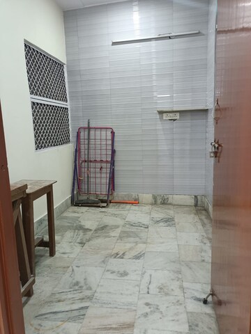 Bathroom in 3 BHK Builder Floor at Rohini Sector 9 – for Rent