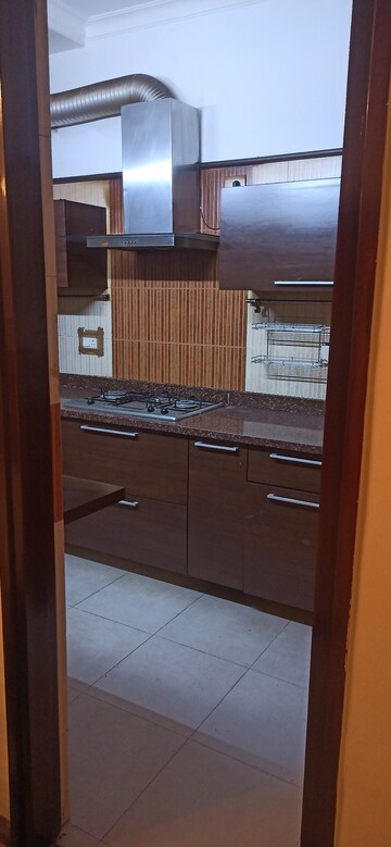 Furnished Amenities in 3 BHK Builder Floor at Ansal Sushant Lok I, Sector 43 – for Rent