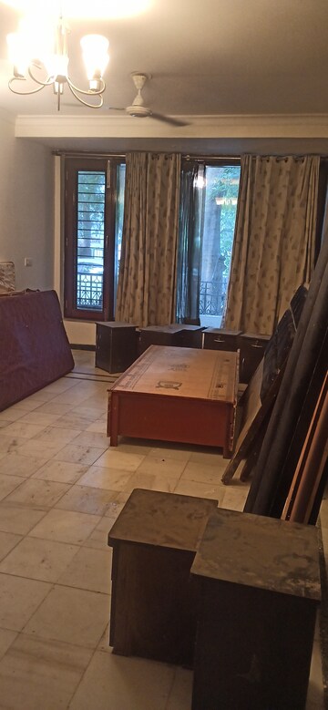 Furnished Amenities in 3 BHK Builder Floor at Ansal Sushant Lok I, Sector 43 – for Rent