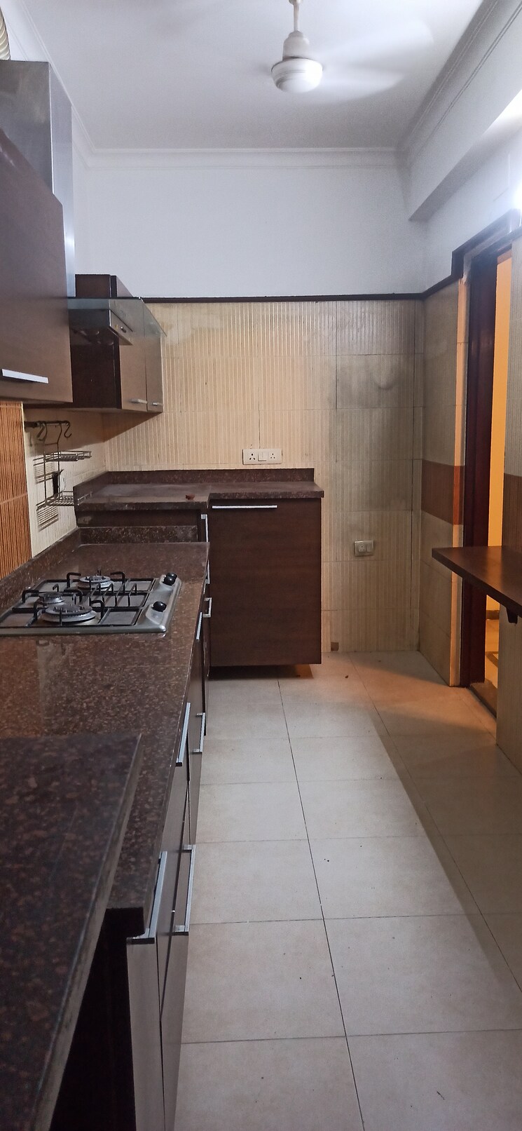 Kitchen, ansal-sushant-lok-i 3 Bedroom 215 Sq.Yd. Builder Floor In Sector 43 Gurgaon 8945326