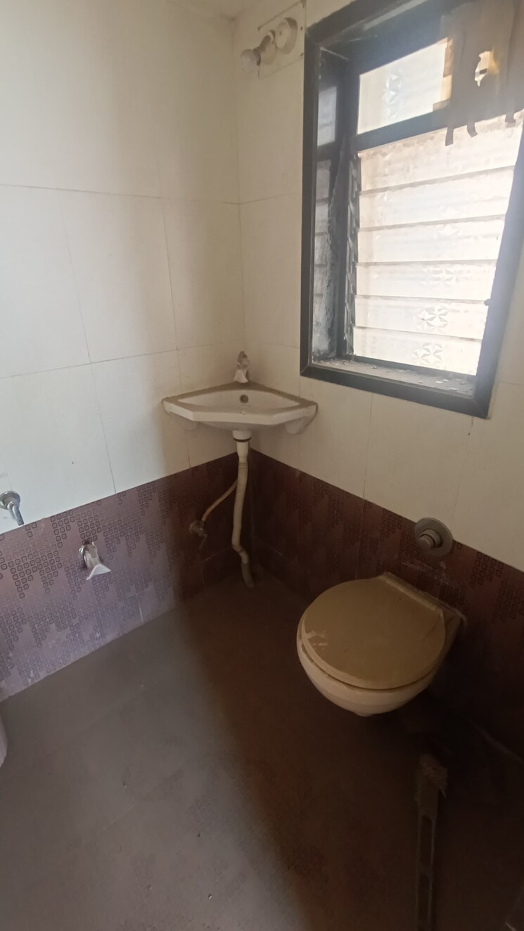 Bathroom, behala 2 Bedroom 820 Sq.Ft. Apartment In Behala Kolkata 8945265