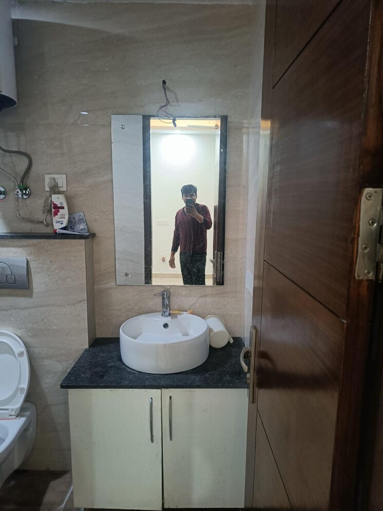 Bathroom, saket 3 Bedroom 1450 Sq.Ft. Apartment In Saket Delhi 8945307