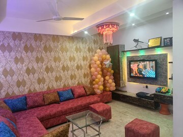 Living Room in 3 BHK Apartment at Saket – for Rent