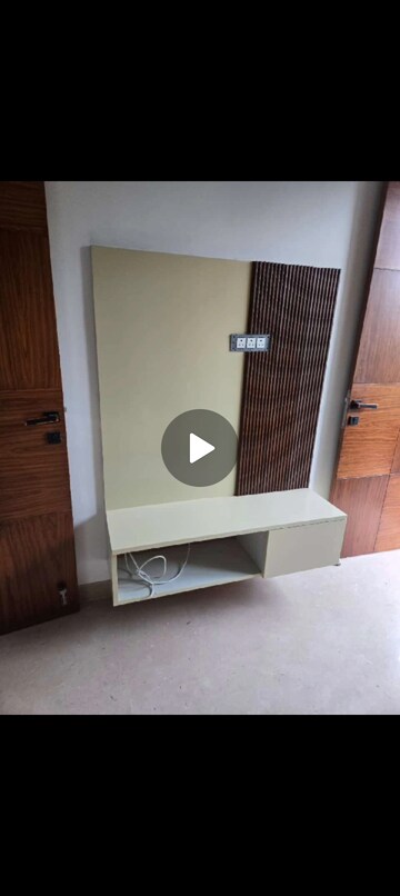 Furnished Amenities in 3 BHK Builder Floor at Surajmal Vihar – for Sale