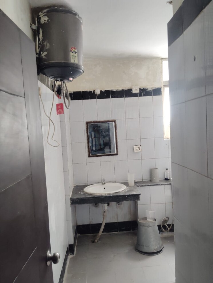 Bathroom, behala 2 Bedroom 820 Sq.Ft. Apartment In Behala Kolkata 8945309
