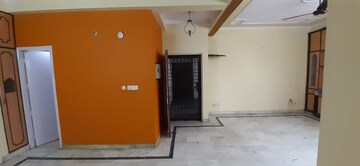 Room in 3 BHK Apartment at Gaur Atulyam, Omicron I Greater Noida – for Sale