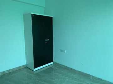 Room in 2.5 BHK Apartment at Sector 66 – for Rent