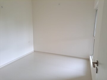 Room in 1 BHK Apartment at Godrej Hillside, Mahalunge – for Rent
