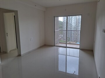 Room in 1 BHK Apartment at Godrej Hillside, Mahalunge – for Rent