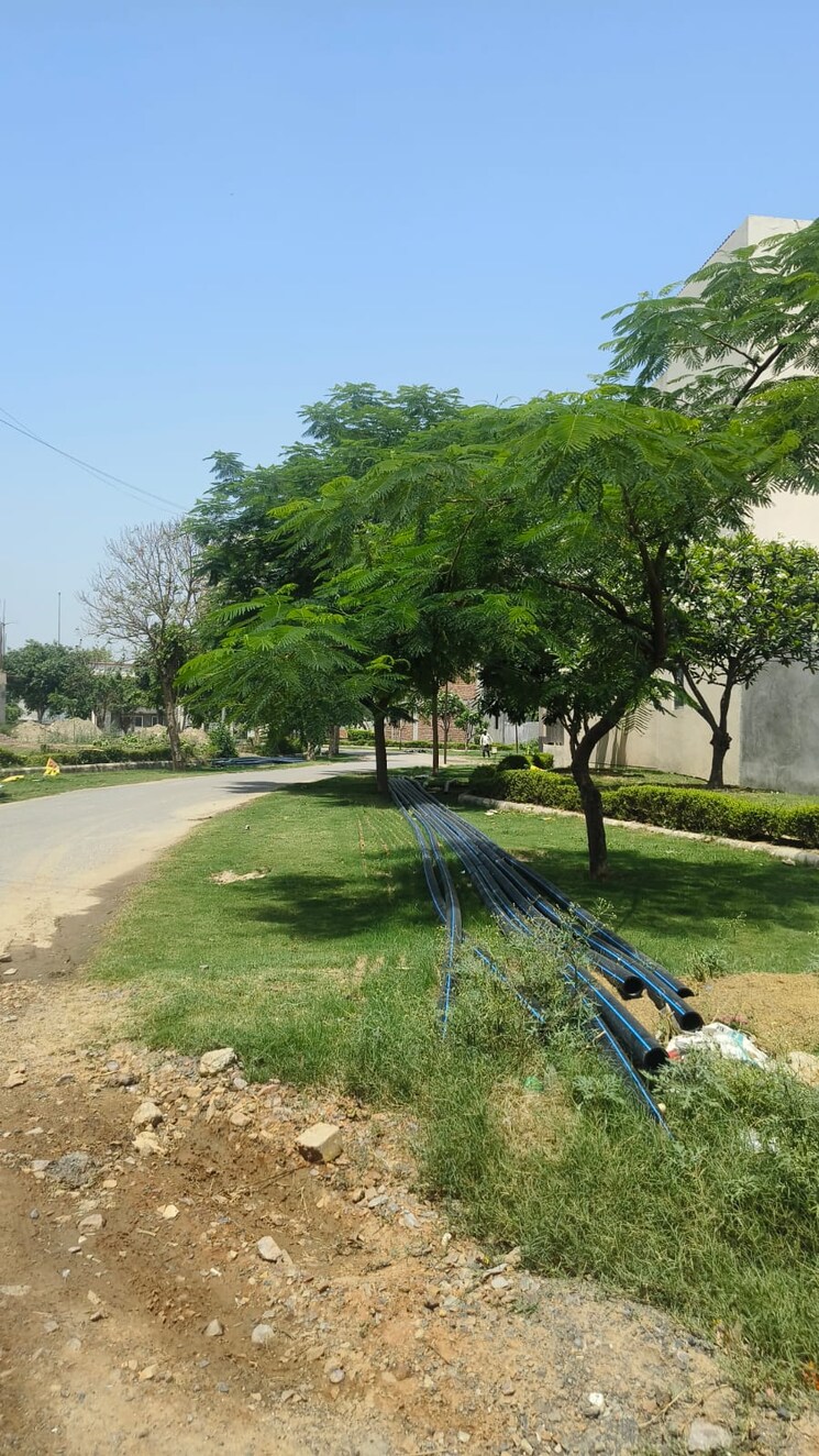 Garden, yeida-plots  90 Sq.Mt. Plot In Dankaur Greater Noida 8945383
