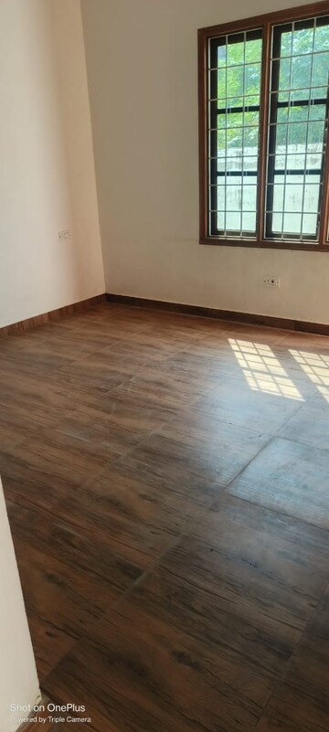Room in 2 BHK Independent House at Rai Enclave, Deva Road – for Sale