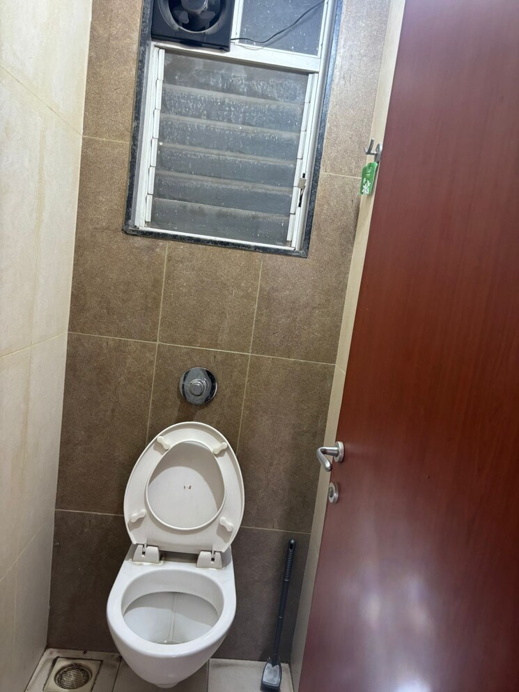 Bathroom, kolte-patil-life-republic 1 Bedroom 600 Sq.Ft. Apartment In Hinjewadi Pune 8945423