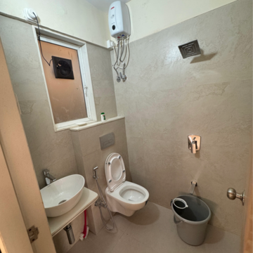 Attached Bathroom in  Pg at Kurla West – for Rent