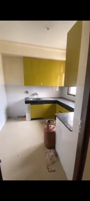 Kitchen in 2.5 BHK Builder Floor at Wave Prime Floors, Wave City – for Rent