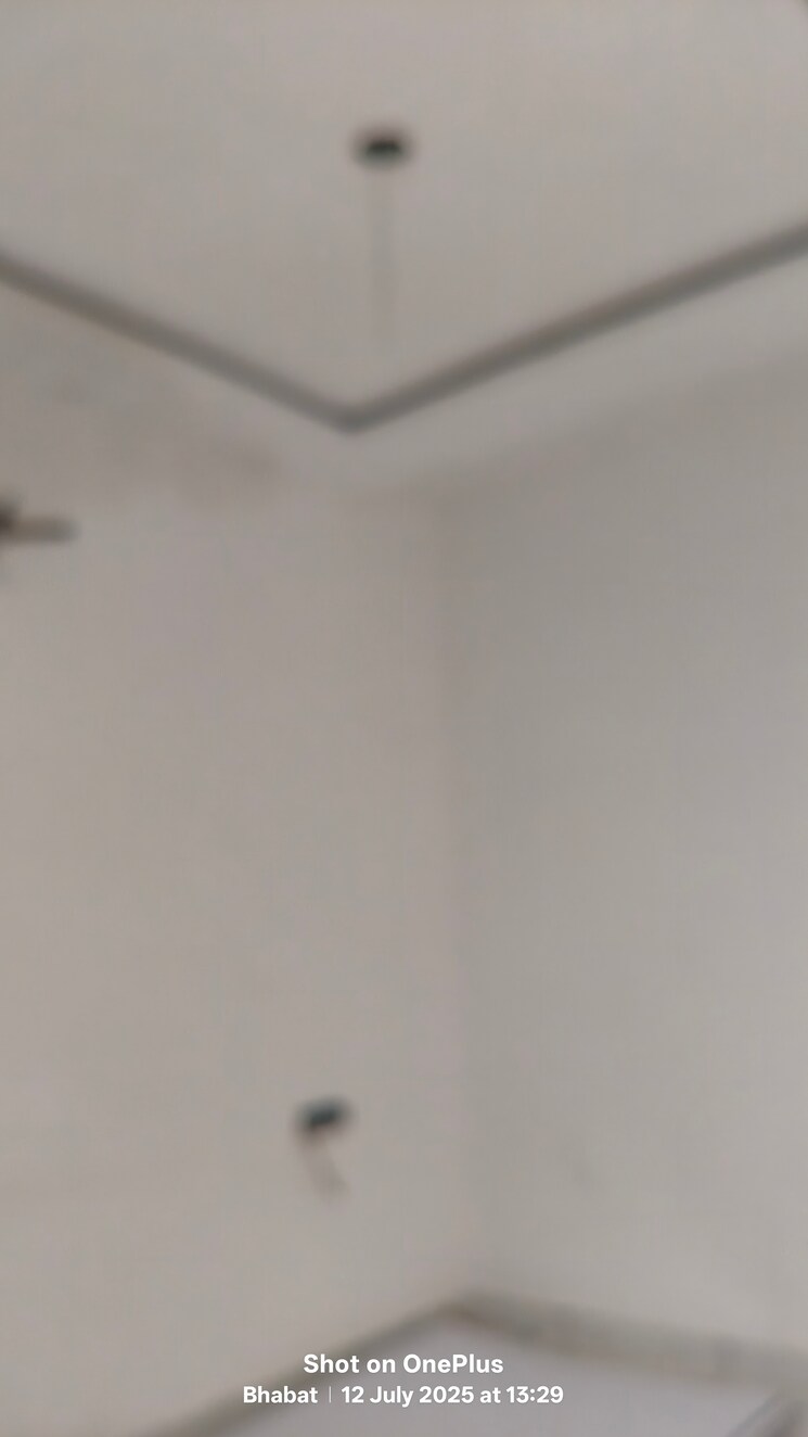 Room, pabhat 2 Bedroom 91 Sq.Yd. Independent House In Pabhat Zirakpur 8945450