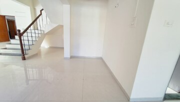 Room in 3 BHK Penthouse at Madhukund Apartment, Bavdhan – for Rent