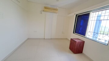 Room in 3 BHK Penthouse at Madhukund Apartment, Bavdhan – for Rent