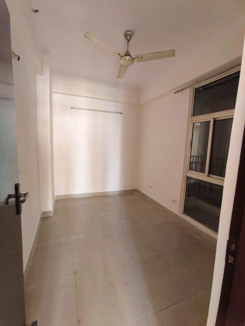 2 BHK 796 Sq.Ft. Apartment in Paramount Symphony