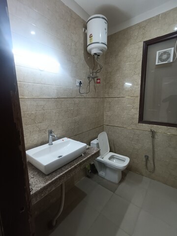 Bathroom in 2 BHK Builder Floor at Ansal API Esencia, Sector 67 – for Rent